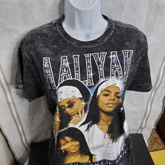 Aaliyah Princess Of R&B Washed Black T Shirt Women's Small - Picture 2 of 7